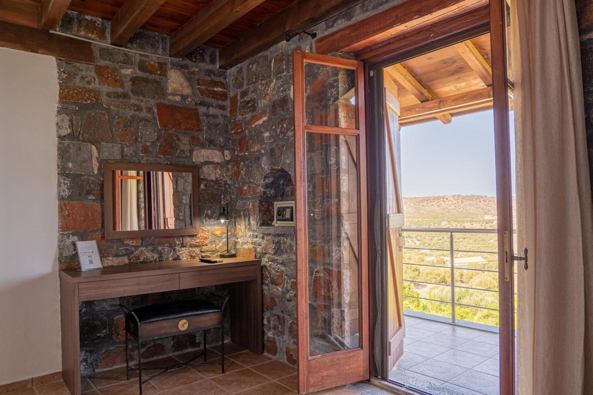 Iris Stone Built Villa Μίλατος Εξωτερικό φωτογραφία